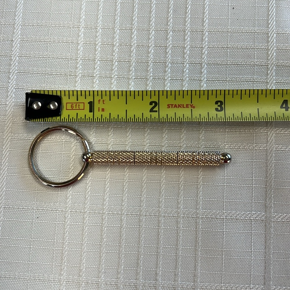 3-in-1 Keychain w/Mini Screwdrivers - Picture 2 of 5
